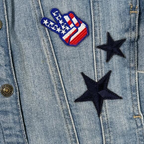 GUESS Cropped Frayed Denim Jacket S USA Cactus Patches Boho Festival 90sRevival - Picture 6 of 13